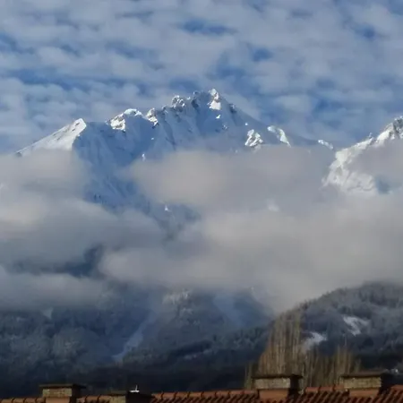 Διαμέρισμα Grosse Exklusive Mit Balkon Und Fantastischer Aussicht Auf Bergwelt Inkl Privatem Parkplatz Mit E-ladestation