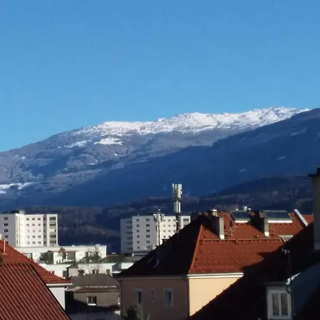 Grosse Exklusive Mit Balkon Und Fantastischer Aussicht Auf Bergwelt Inkl Privatem Parkplatz Mit E-ladestation Apartmán Innsbruck
