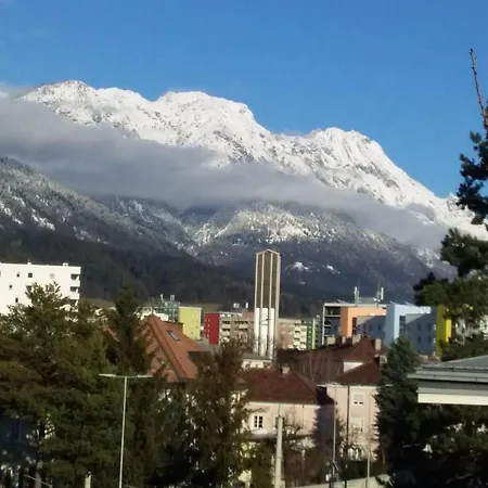 Apartman Grosse Exklusive Mit Balkon Und Fantastischer Aussicht Auf Bergwelt Inkl Privatem Parkplatz Mit E-ladestation